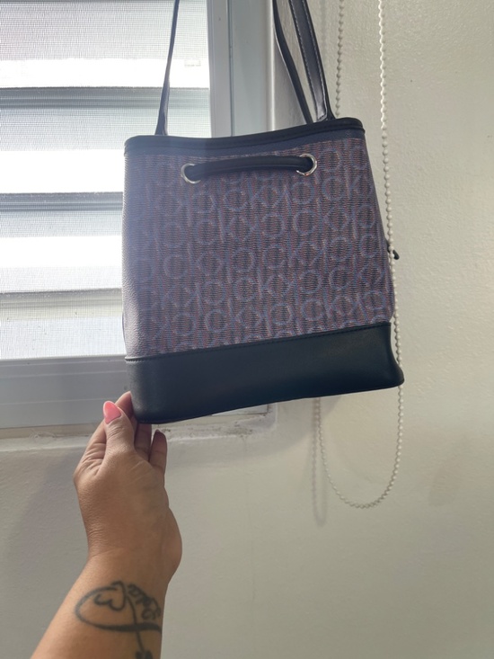 Calvin Klein Drawstring Blue Drawstring Bucket Bag - Picture 3 of 6